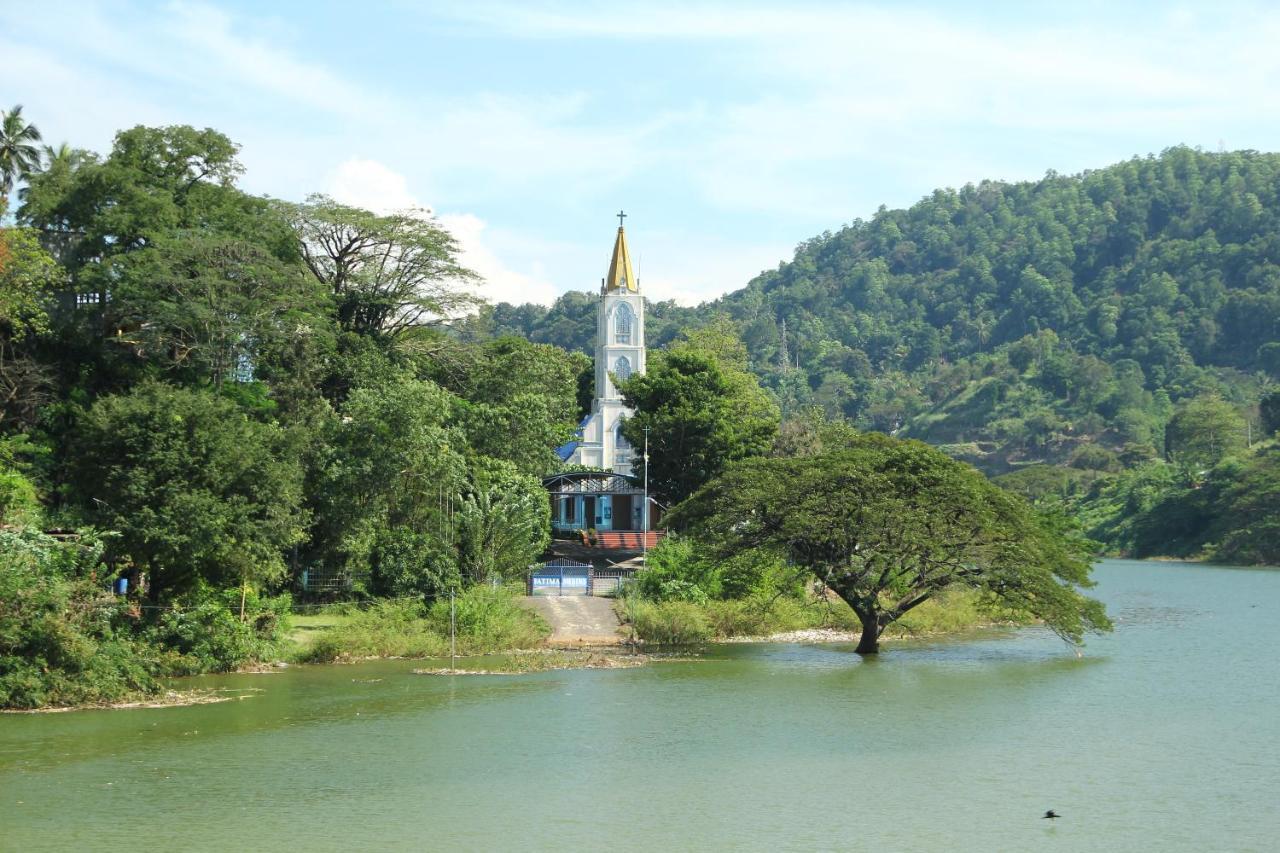 Mahaweli Shades Hotel Kandy Exterior photo